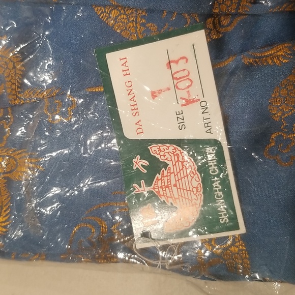 Shanghai China Satin Robe. Unisex Lg Size Light Blue & Gold - Picture 2 of 5